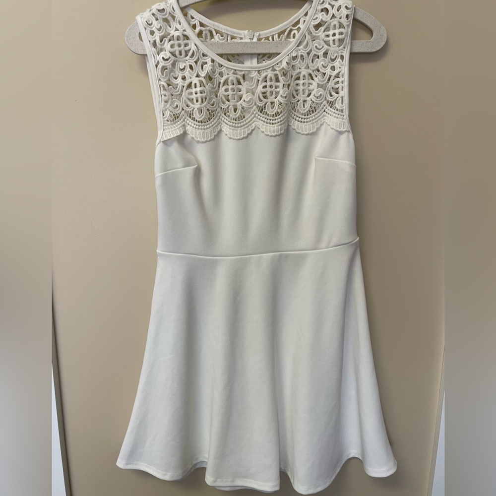 LULU’S WHITE DRESS